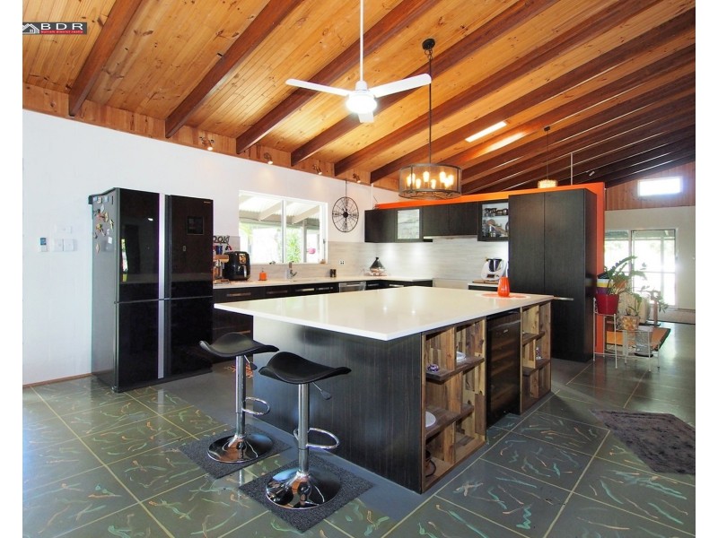 11 Island Close, Pacific Haven QLD 4659