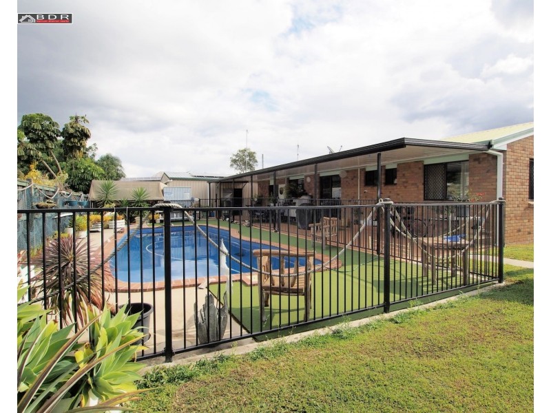 8 Robertson St, Torbanlea QLD 4662