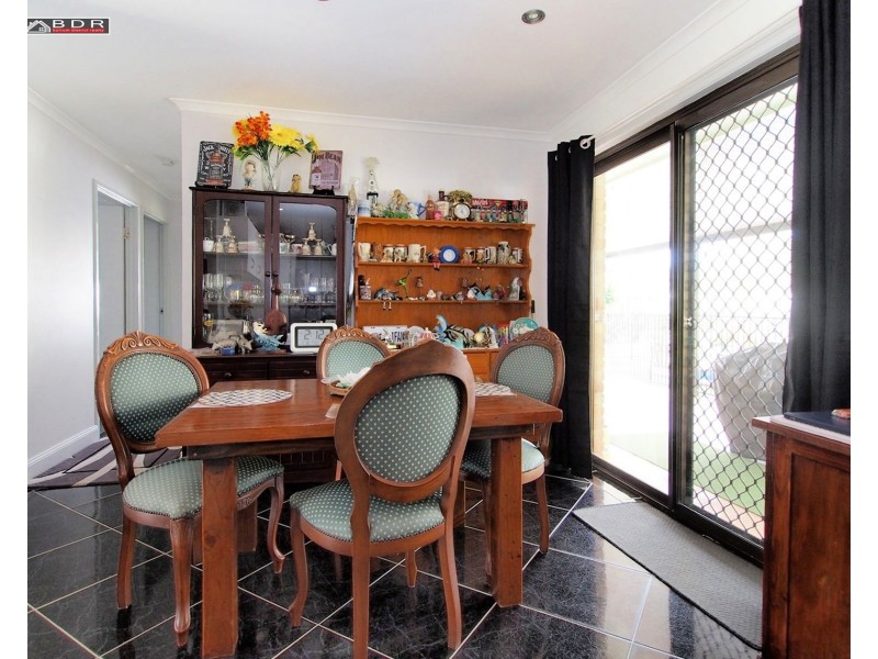 8 Robertson St, Torbanlea QLD 4662