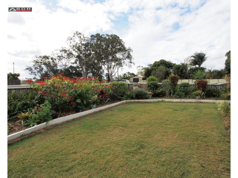 8 Robertson St, Torbanlea QLD 4662