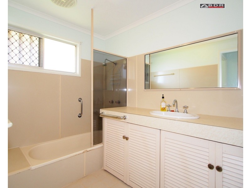 54 Broadhurst St, Childers QLD 4660