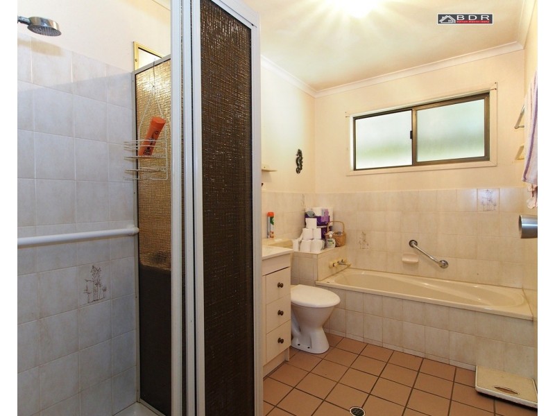 1 Diamantina Dr, Howard QLD 4659
