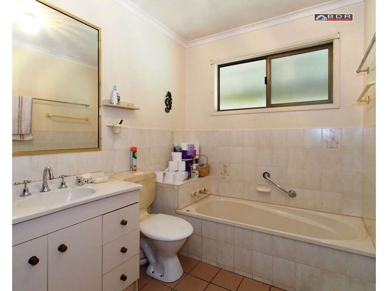 1 Diamantina Dr, Howard QLD 4659