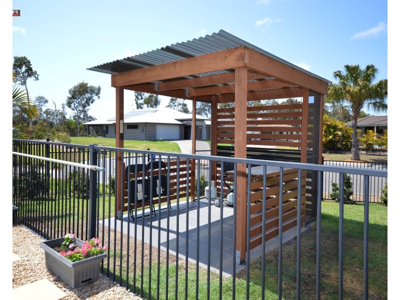 2 Jubata Court, Burrum Heads QLD 4659