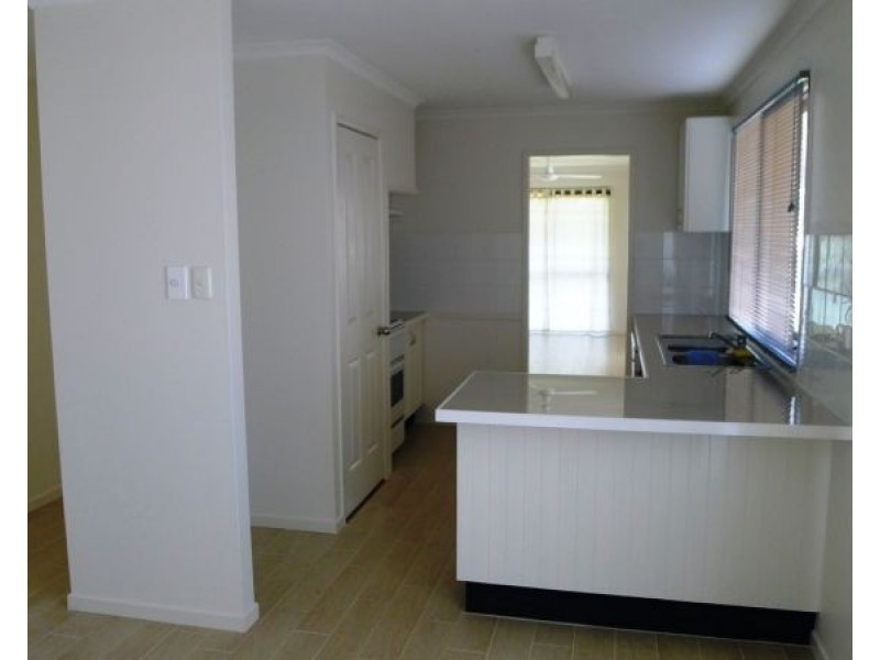 17 Arthur Street, Howard QLD 4659
