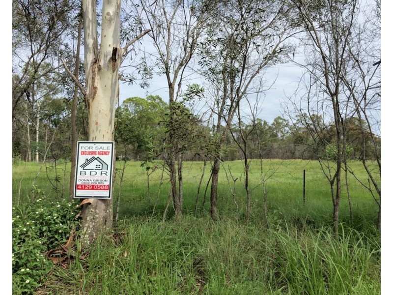 33 Howard Heights Road, Howard QLD 4659