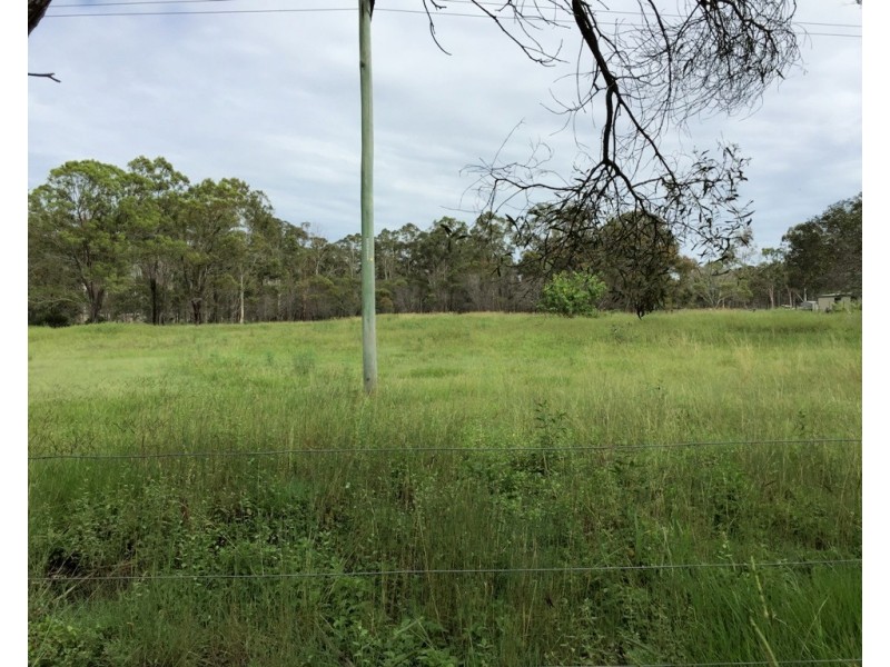 33 Howard Heights Road, Howard QLD 4659