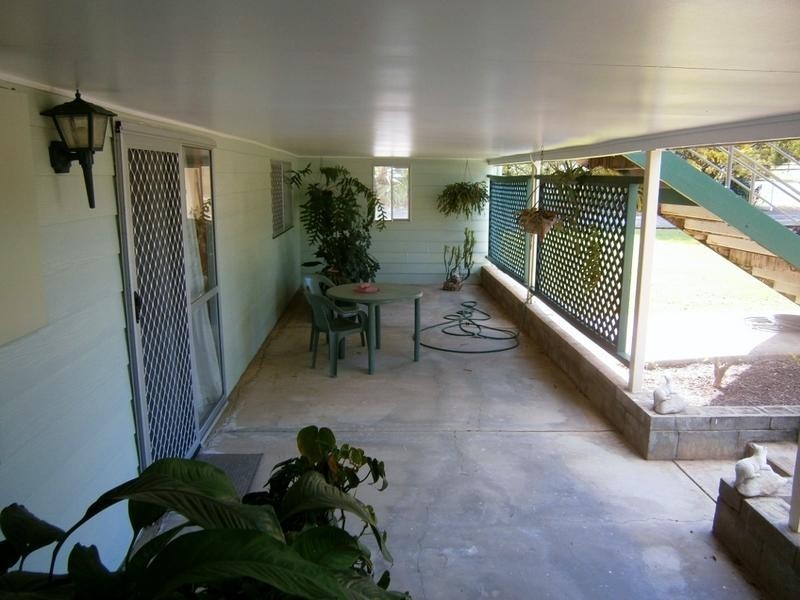 50 Watkins Street, Howard QLD 4659
