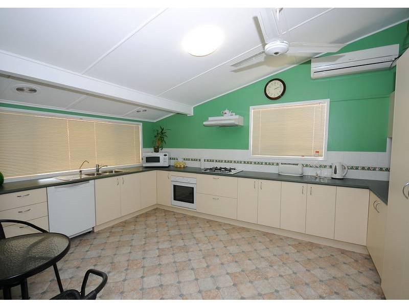 50 Watkins Street, Howard QLD 4659