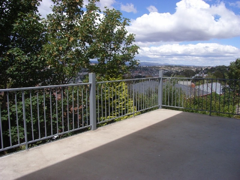 14 Whitford Grove, Trevallyn TAS 7250