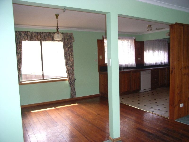 18 Bill Grove, Mowbray TAS 7248