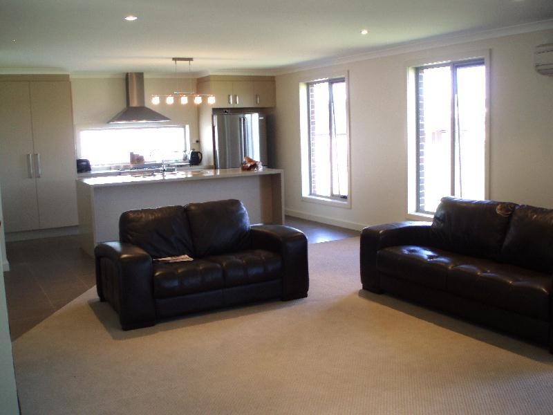 5 Adloch Place., Newnham TAS 7248