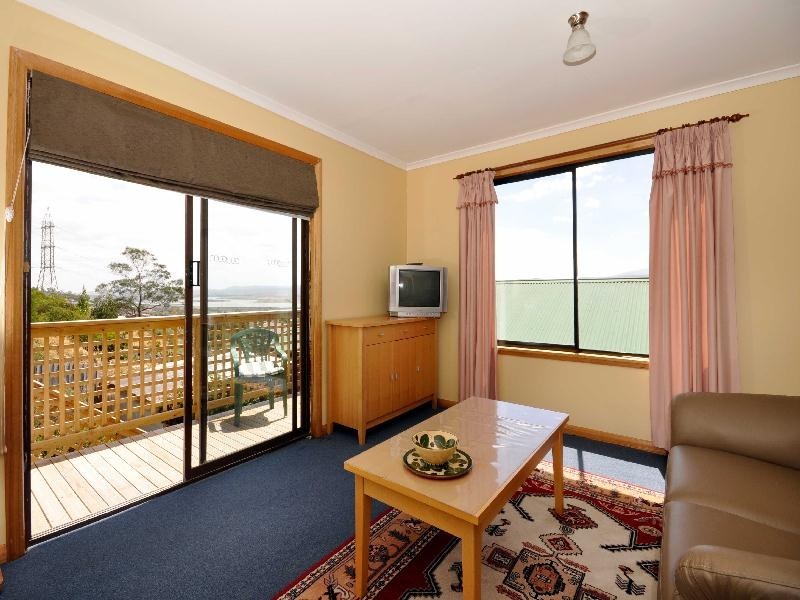 11 Lachlan Parade, Trevallyn TAS 7250
