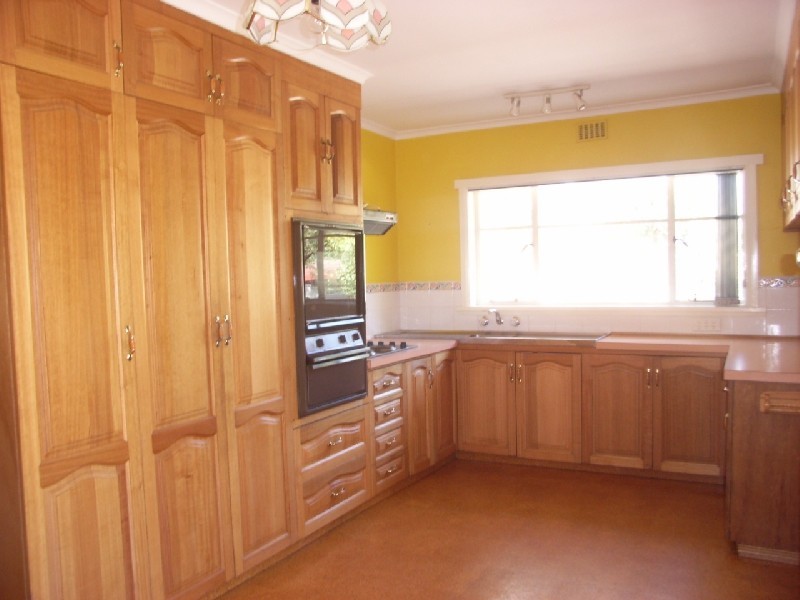 8 Station Road, St Leonards TAS 7250