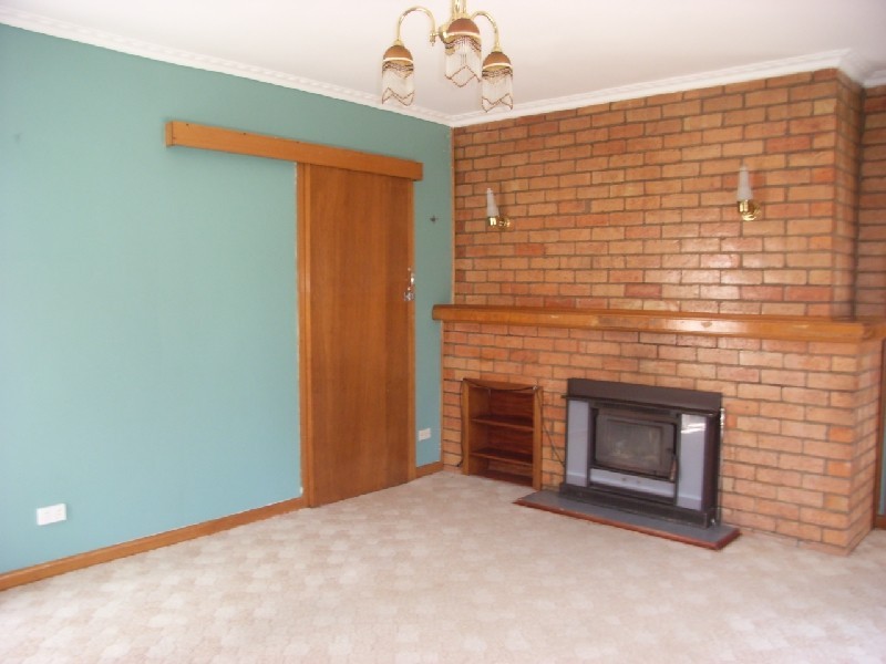 8 Station Road, St Leonards TAS 7250