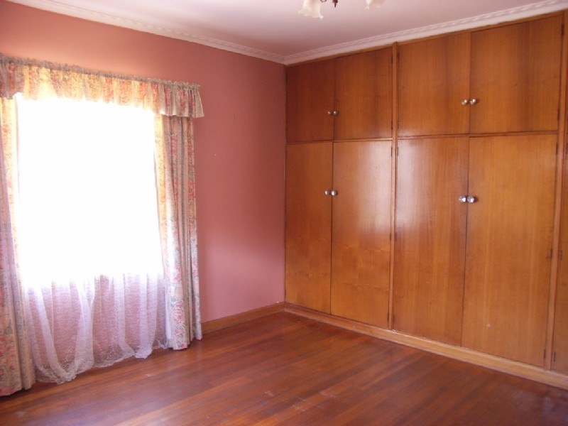 8 Station Road, St Leonards TAS 7250