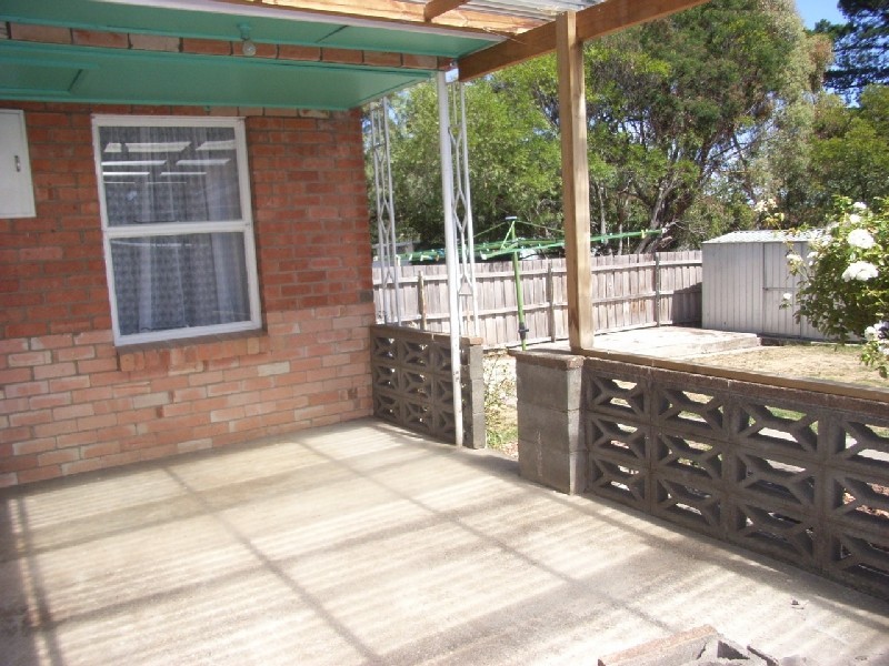 8 Station Road, St Leonards TAS 7250