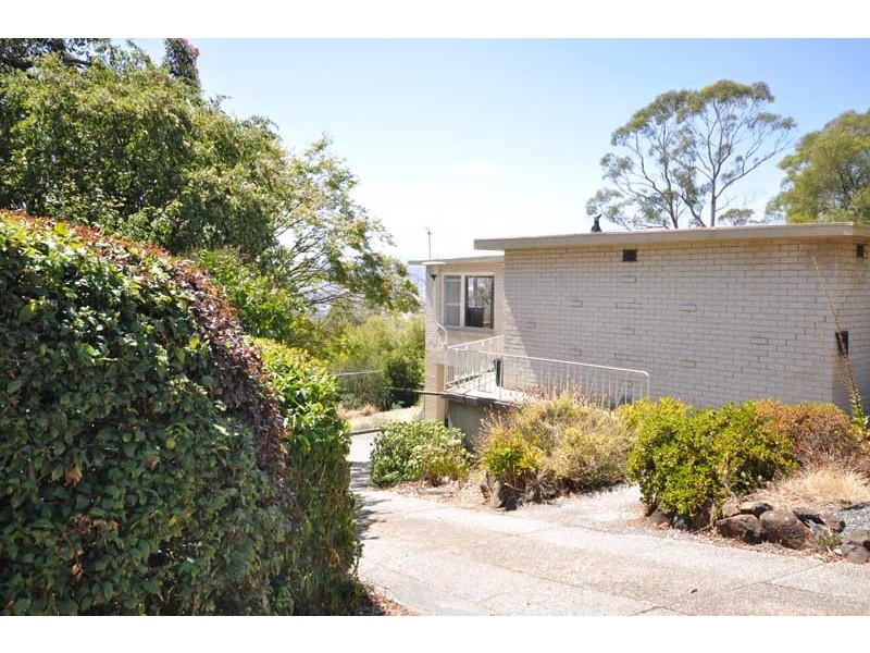 17 Wilhelmina Avenue, West Launceston TAS 7250