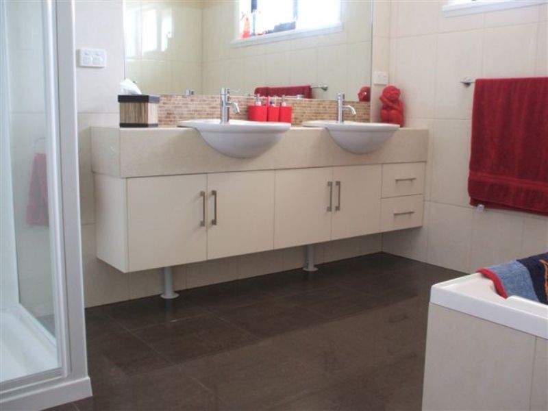 3 Sarinda Close, Newnham TAS 7248