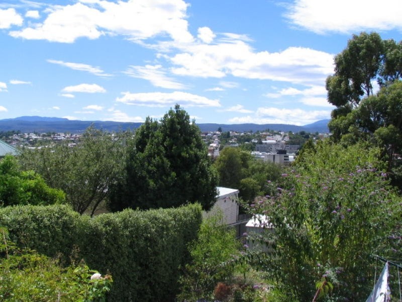 9 Laura Street, West Launceston TAS 7250