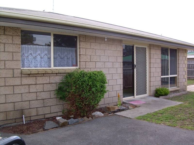 2/45 Parklands Parade, Newnham TAS 7248