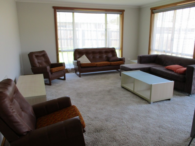 2/45 Parklands Parade, Newnham TAS 7248