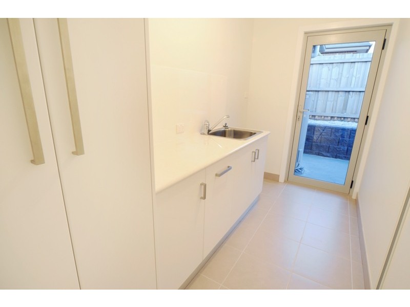 3 Statesman Place, Newnham TAS 7248