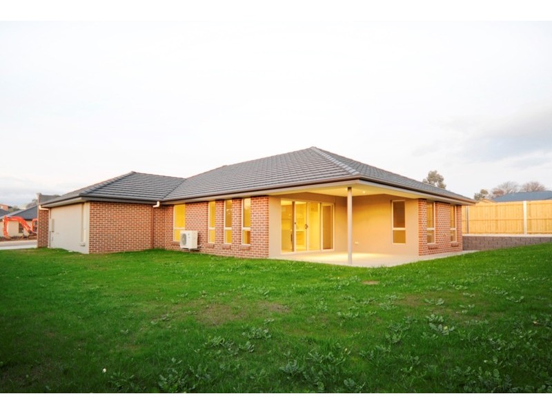 3 Statesman Place, Newnham TAS 7248