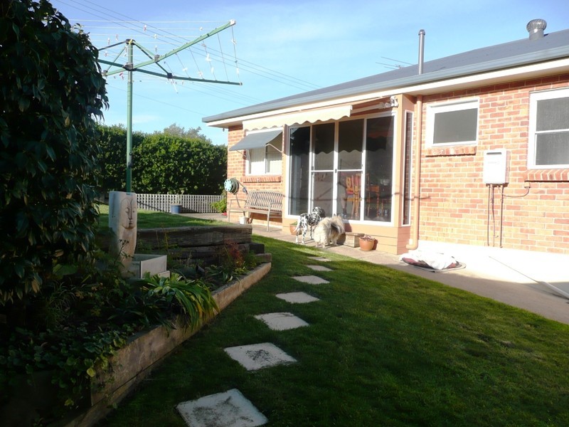 8 Chifley Street, Kings Meadows TAS 7249