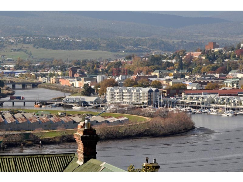 2/77 Bain Terrace, Trevallyn TAS 7250