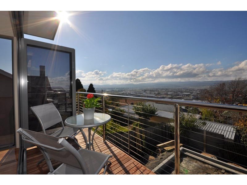 2/77 Bain Terrace, Trevallyn TAS 7250