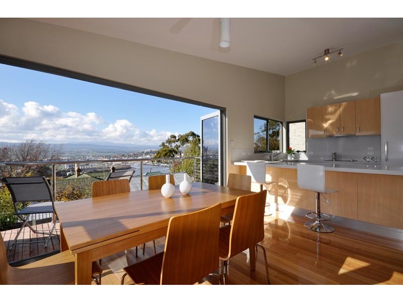 2/77 Bain Terrace, Trevallyn TAS 7250