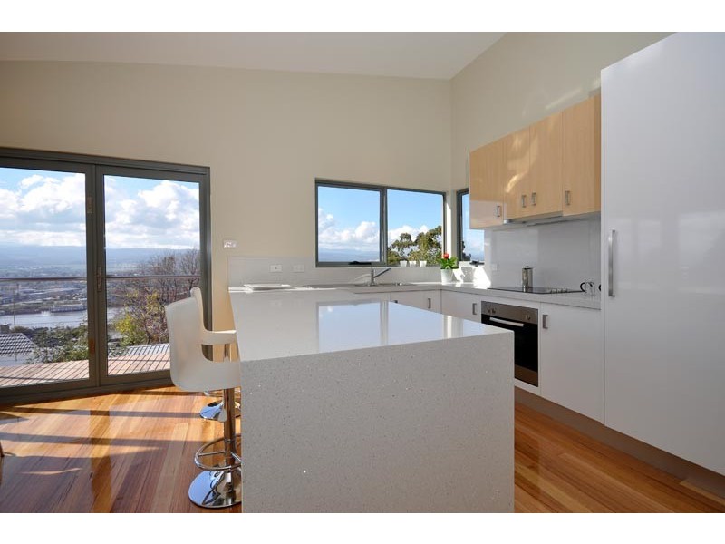 2/77 Bain Terrace, Trevallyn TAS 7250