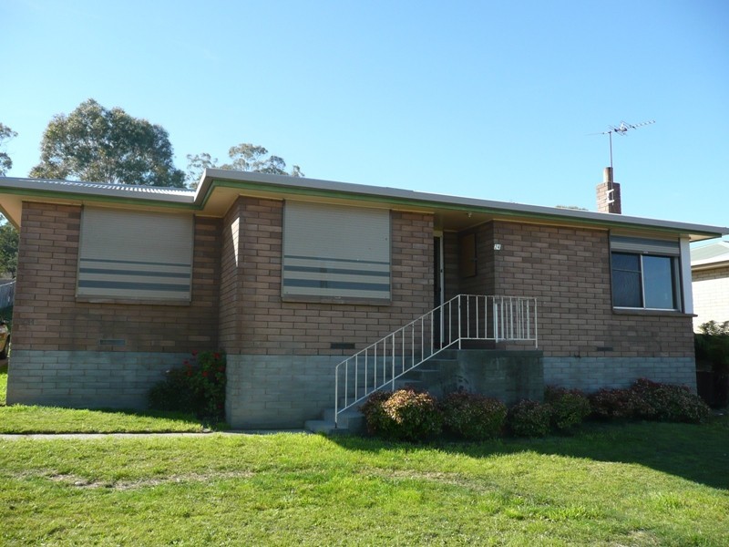 24 Pioneer Parade, Ravenswood TAS 7250