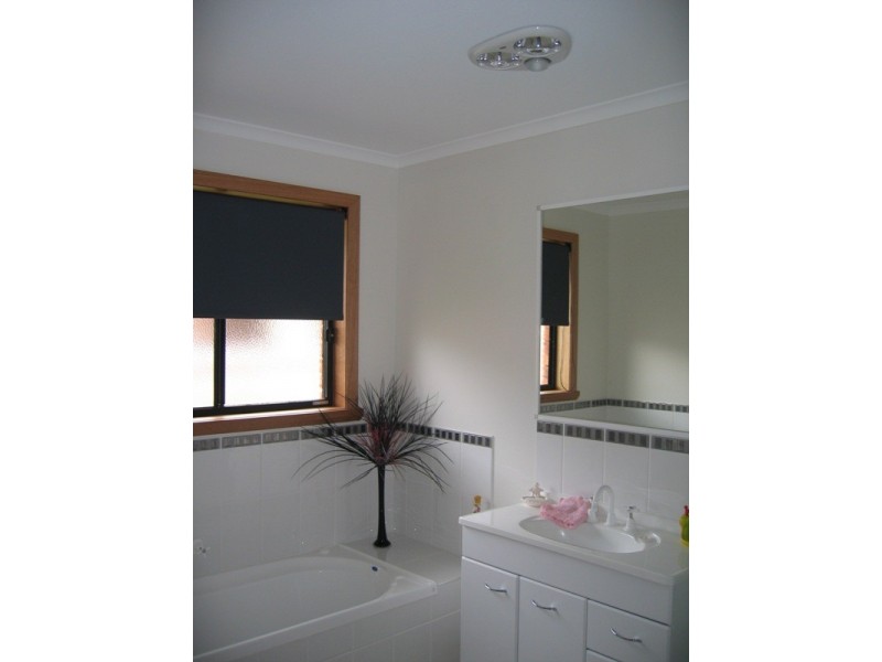 20 Bethune Place, Newnham TAS 7248