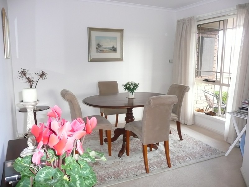 8 Sherwood Gardens, Newstead TAS 7250