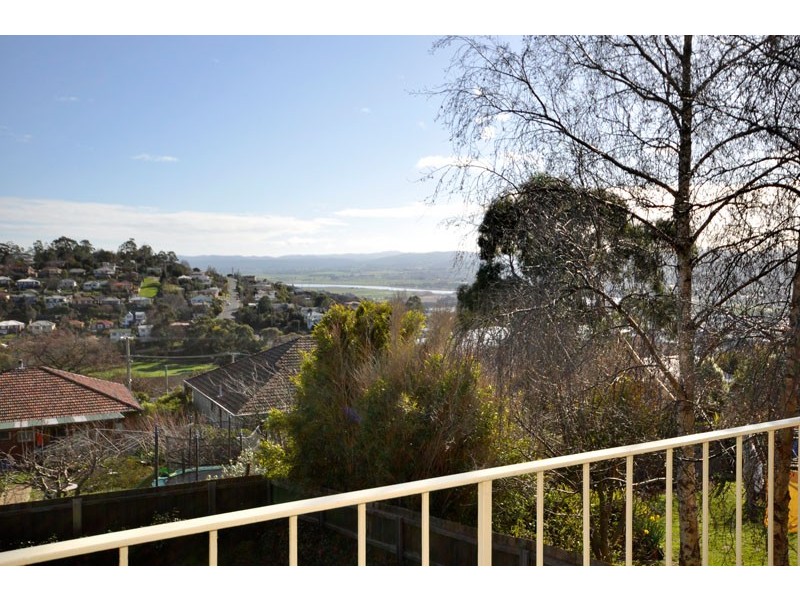 16 Coniston Place, Trevallyn TAS 7250