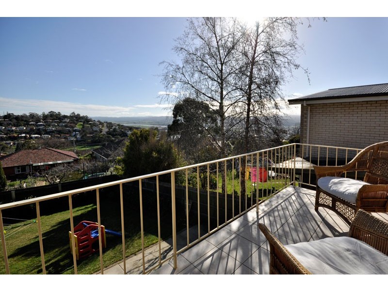 16 Coniston Place, Trevallyn TAS 7250