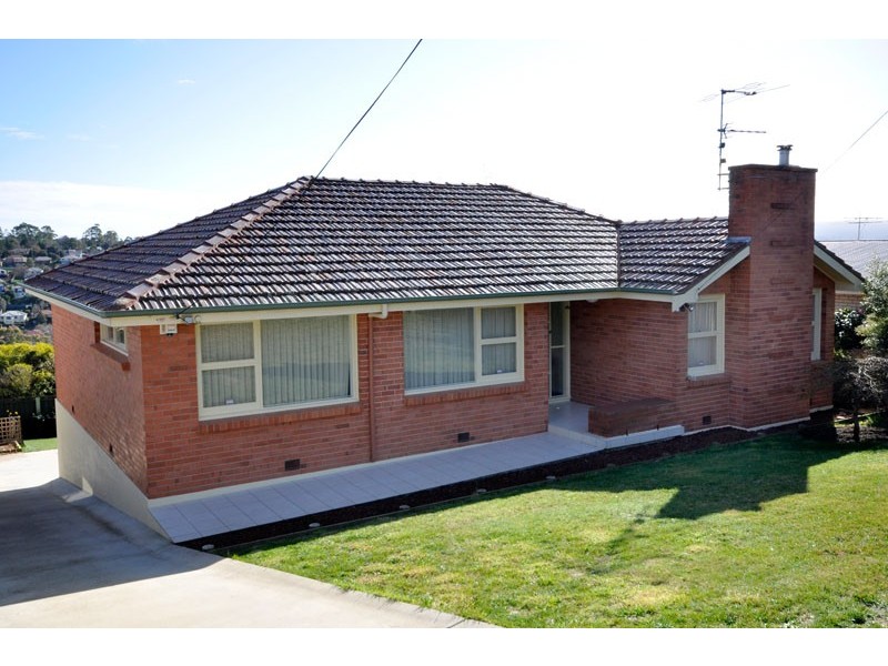 16 Coniston Place, Trevallyn TAS 7250