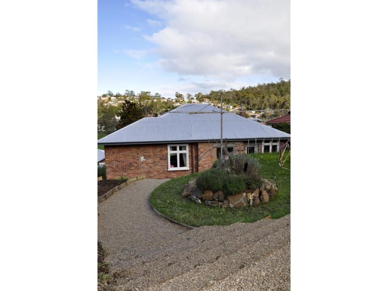 12 Bowen Avenue, Trevallyn TAS 7250