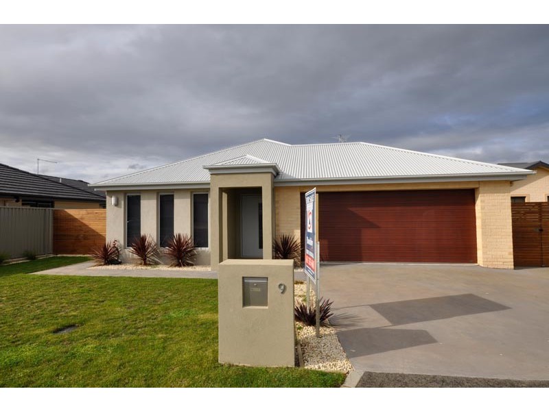 9 Woodford Glade, Newstead TAS 7250
