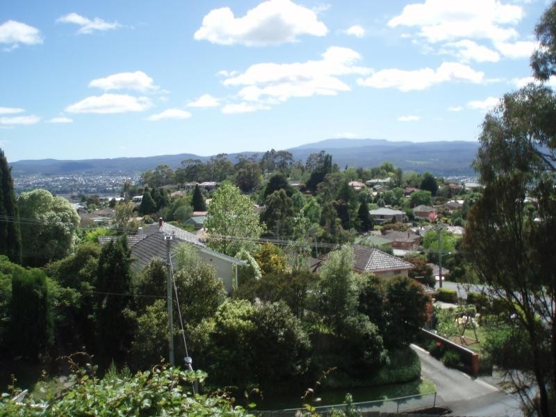 43 New World Avenue, Trevallyn TAS 7250