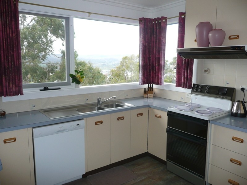 43 New World Avenue, Trevallyn TAS 7250