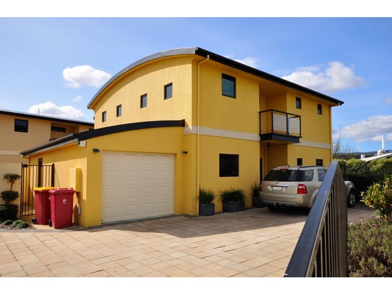 5A England Place, Newstead TAS 7250