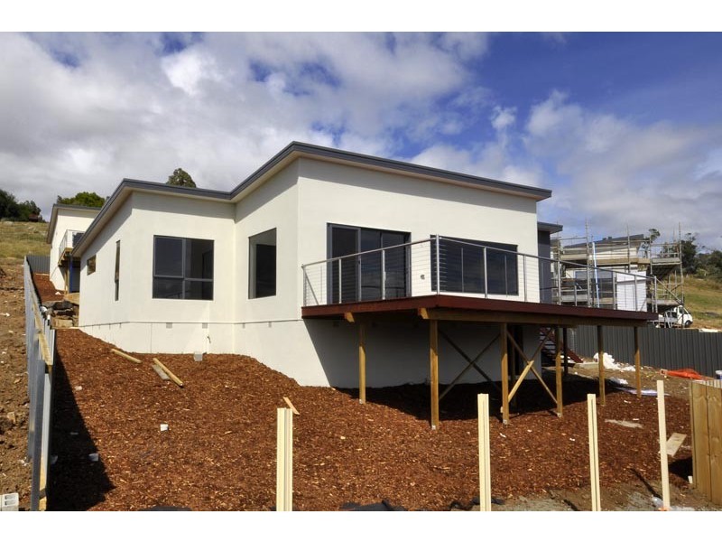 2/3 Hamish Court, Riverside TAS 7250