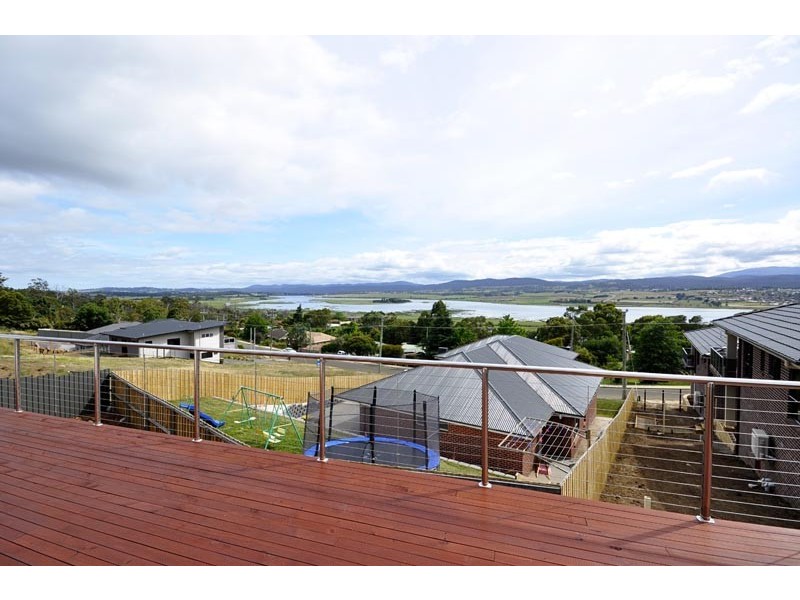 2/3 Hamish Court, Riverside TAS 7250
