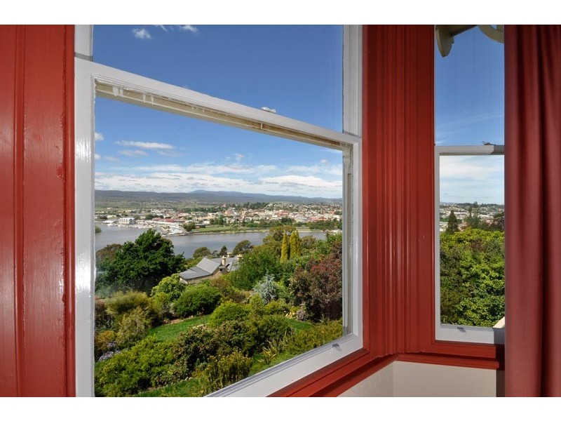 28 Bain Terrace, Trevallyn TAS 7250