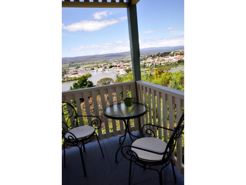 28 Bain Terrace, Trevallyn TAS 7250