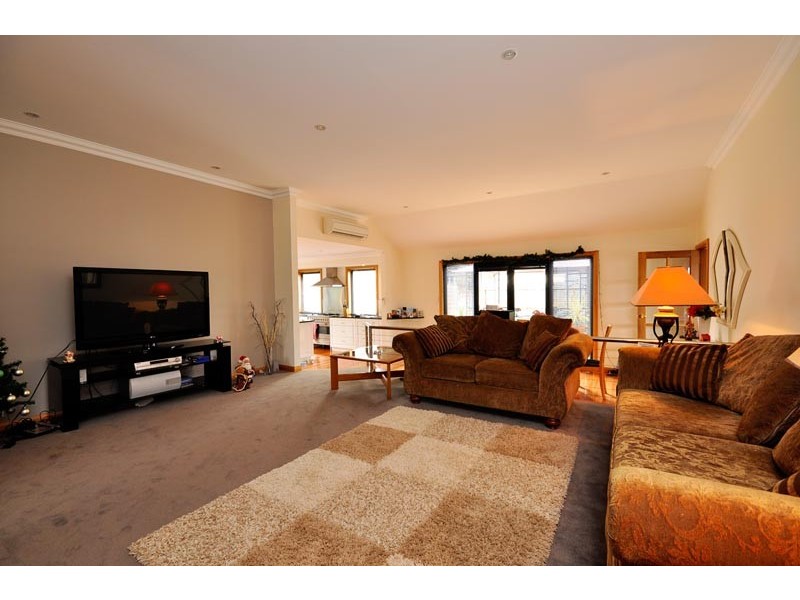 28 Lachlan Parade, Trevallyn TAS 7250