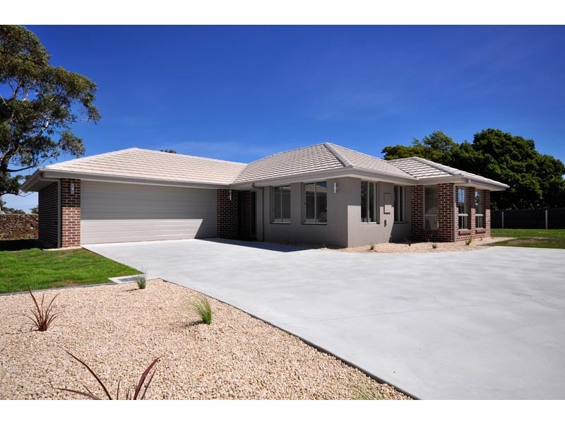 34 Bethune Place, Newnham TAS 7248